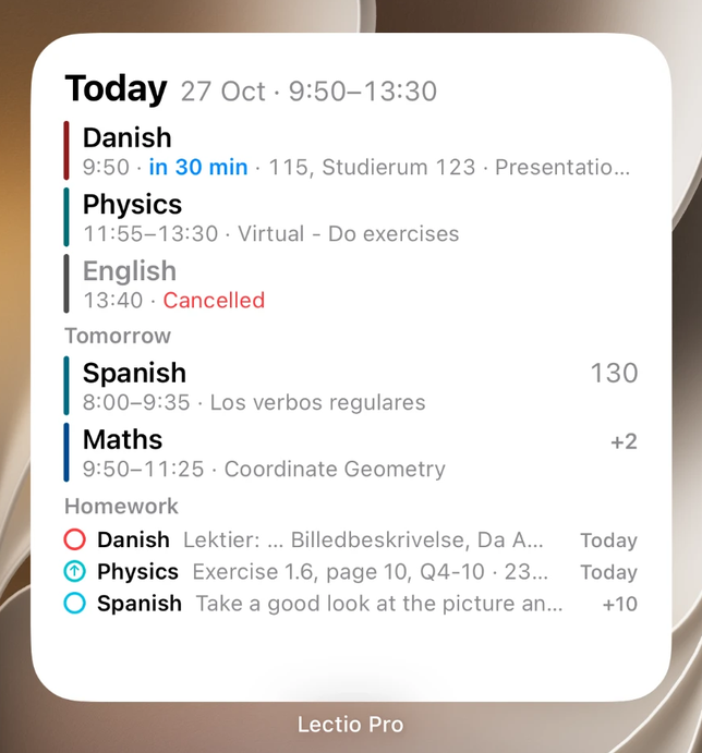 The Today widget on the Home Screen: today's lessons, tomorrow's first ones and the homework
